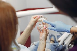 Fixed vs Removable Retainers