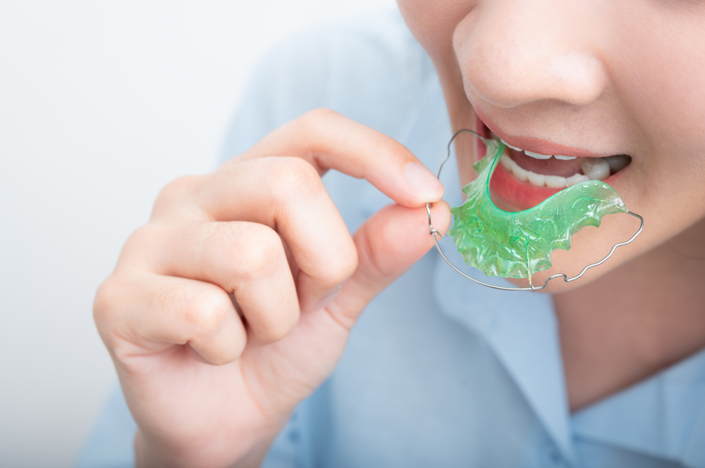 retainer cleaning tips